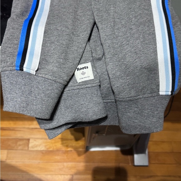 🧥Vintage ROOTS Grey Zipper Casual Jacket - Never worn - Picture 11 of 16